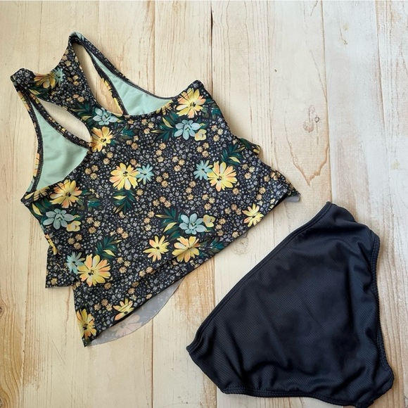 Two piece swimsuit - Picture 4 of 6